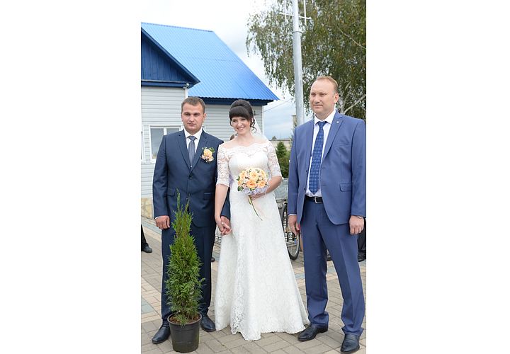 Молодежь из Преобра- женовки уже не уезжает.