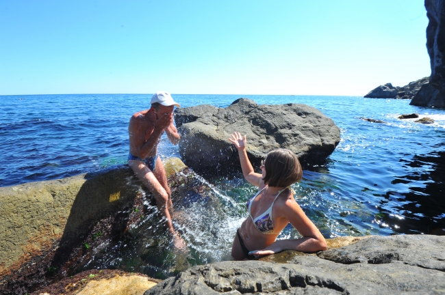В любом возрасте влюбленность сопровождается идеализацией.